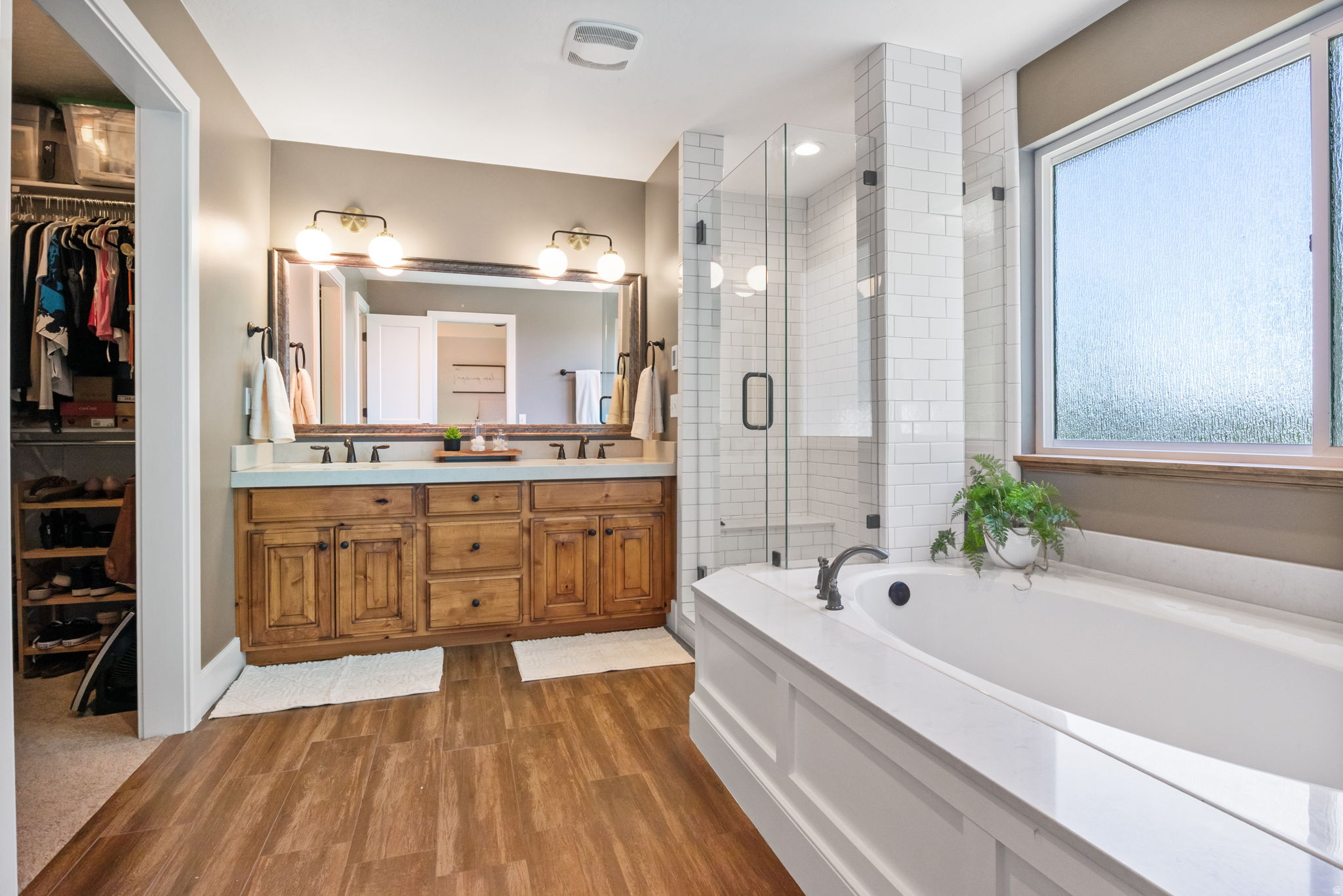 GRANITE VIEW - Residential