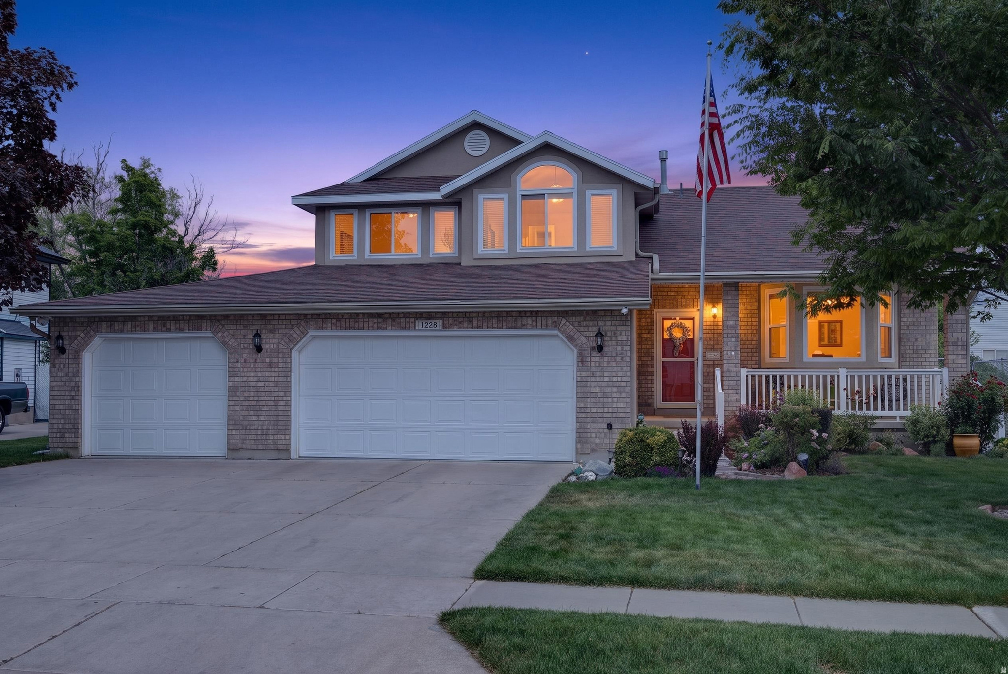 WINDSOR MEADOWS - Residential