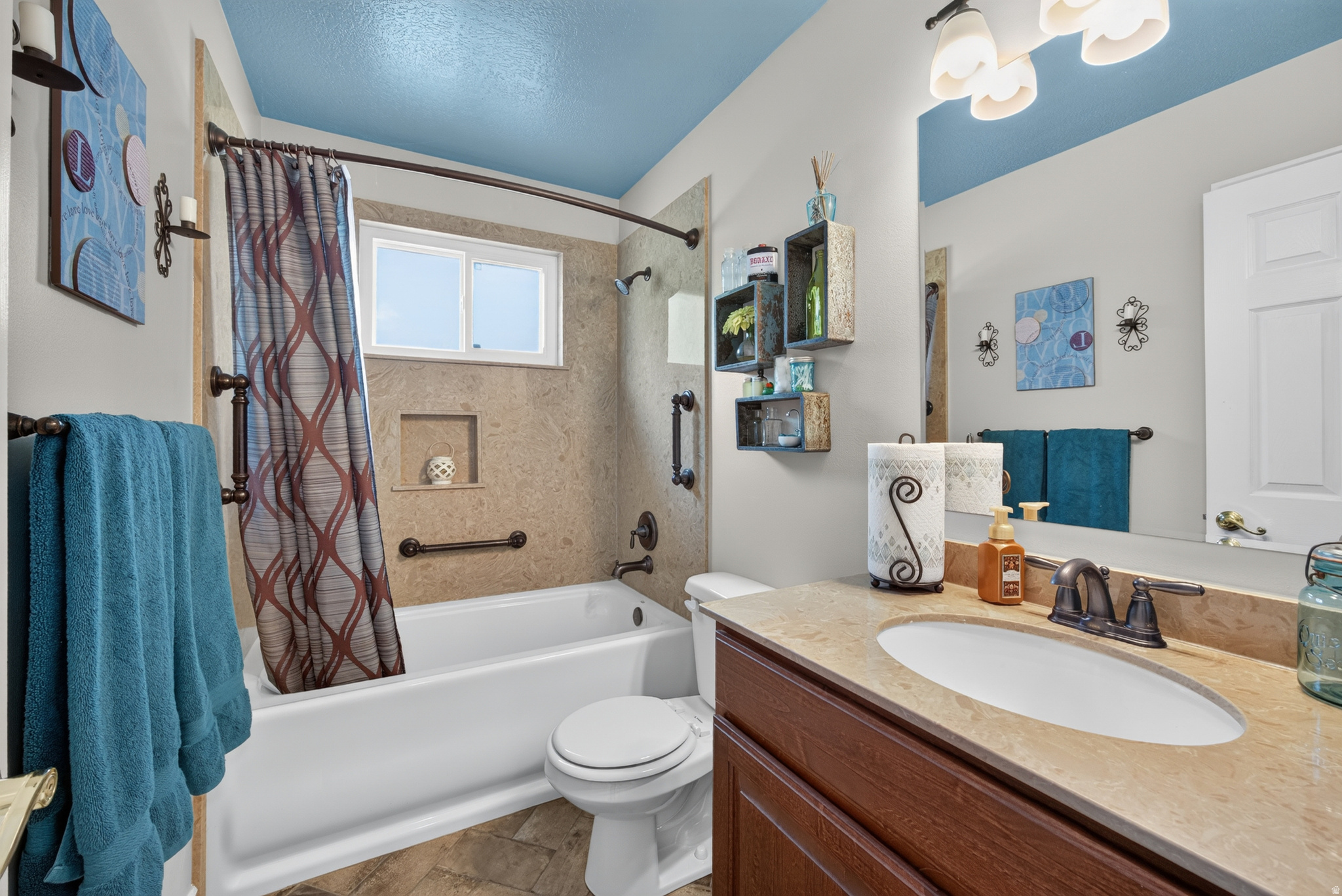 WINDSOR MEADOWS - Residential