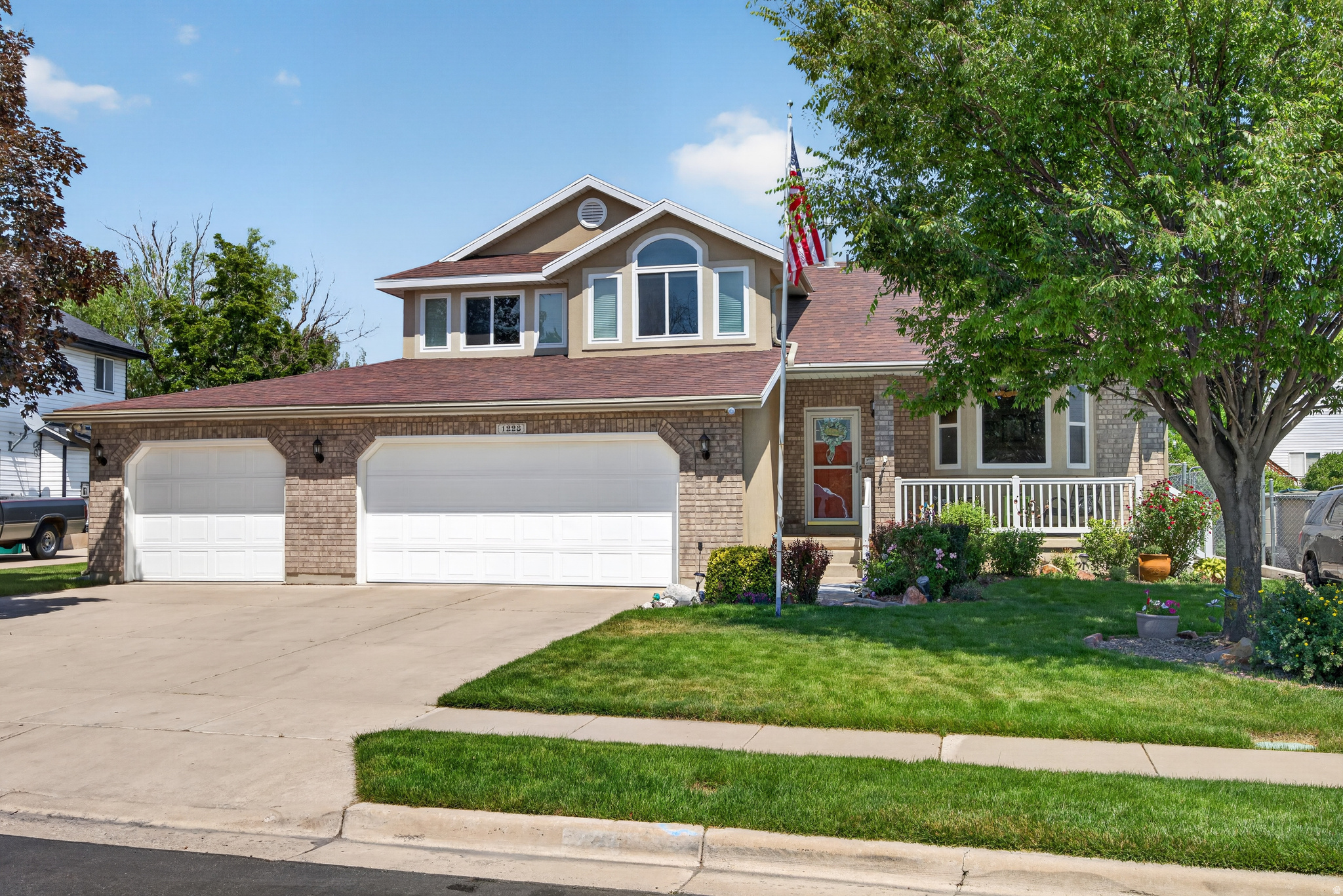WINDSOR MEADOWS - Residential