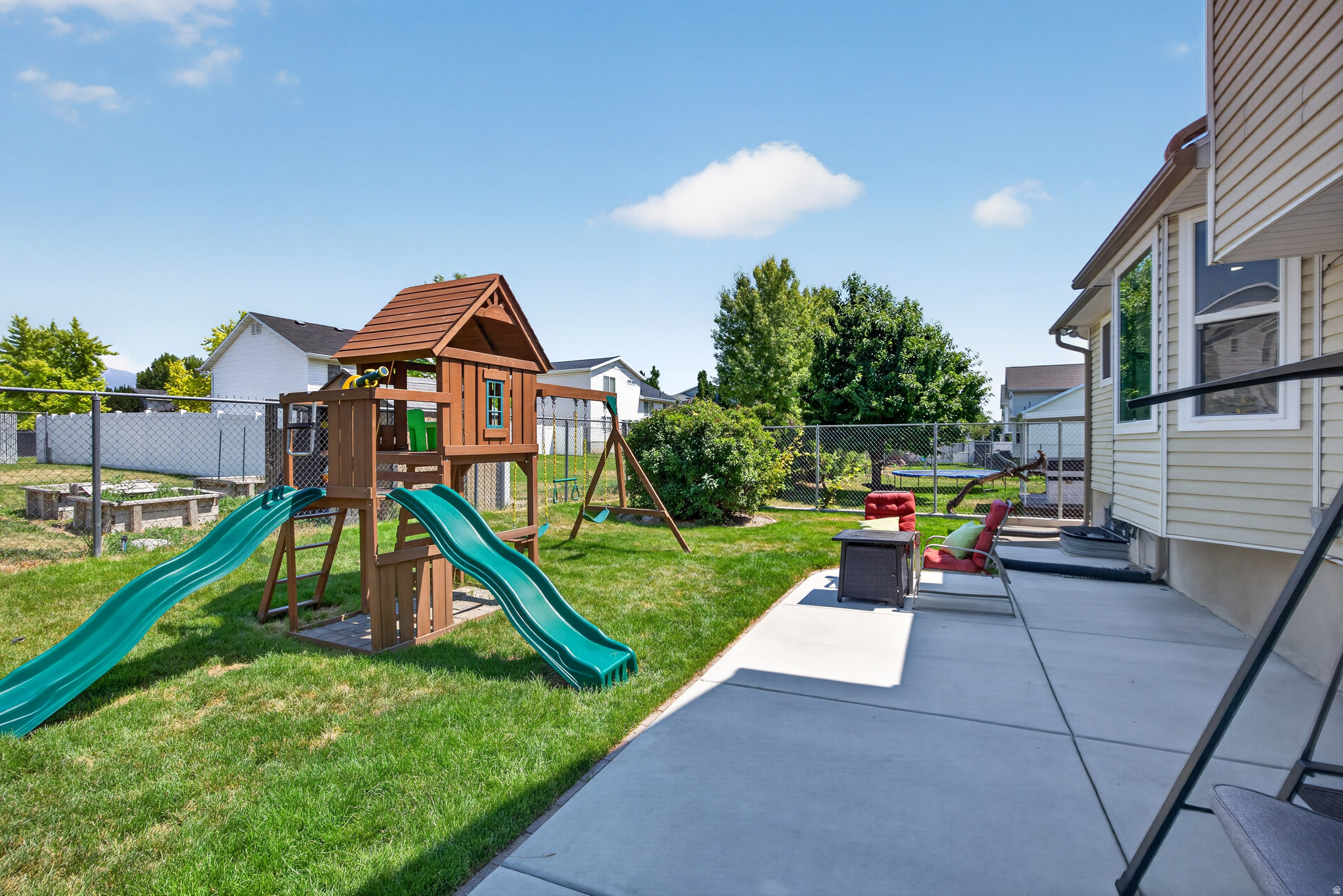 WINDSOR MEADOWS - Residential