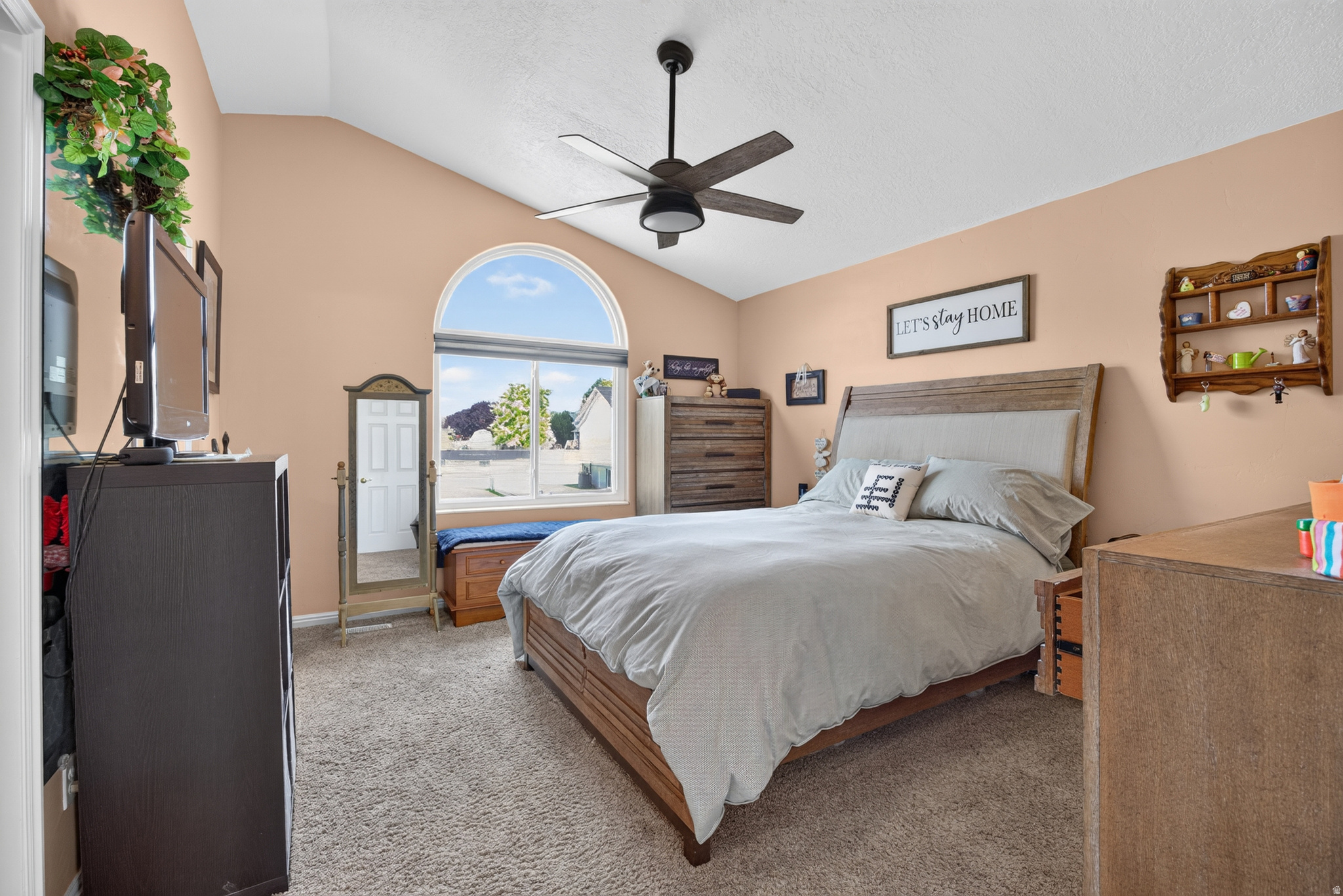 WINDSOR MEADOWS - Residential