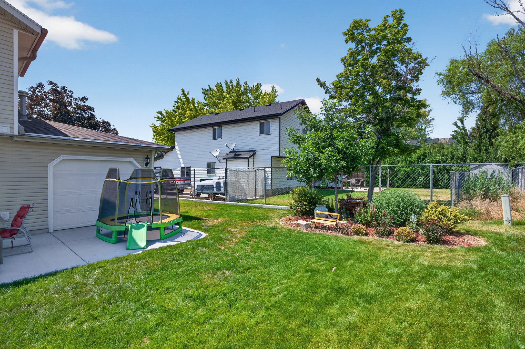 WINDSOR MEADOWS - Residential