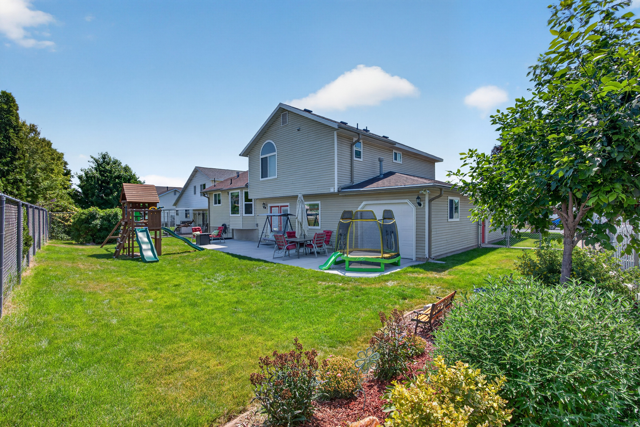 WINDSOR MEADOWS - Residential