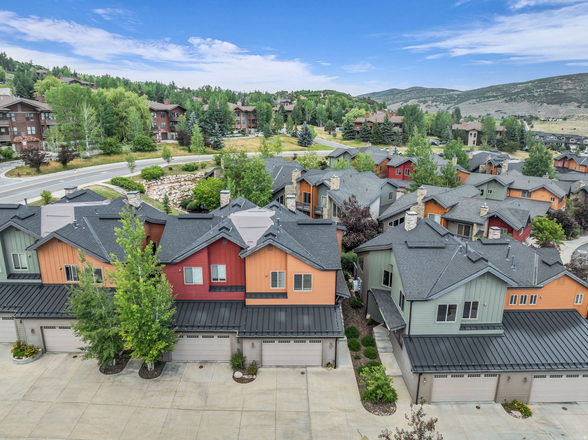 COURTYARDS AT QUARRY - Residential