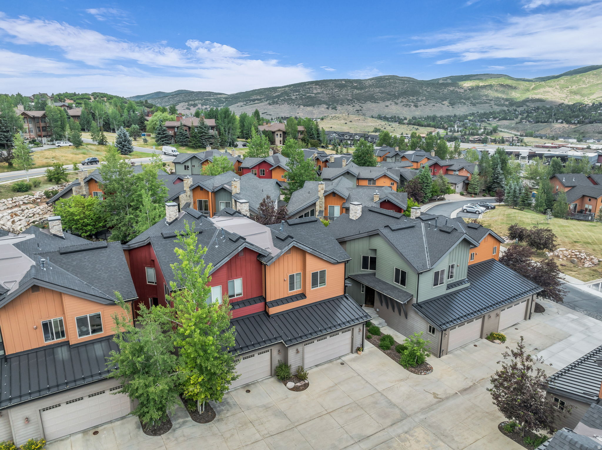 COURTYARDS AT QUARRY - Residential