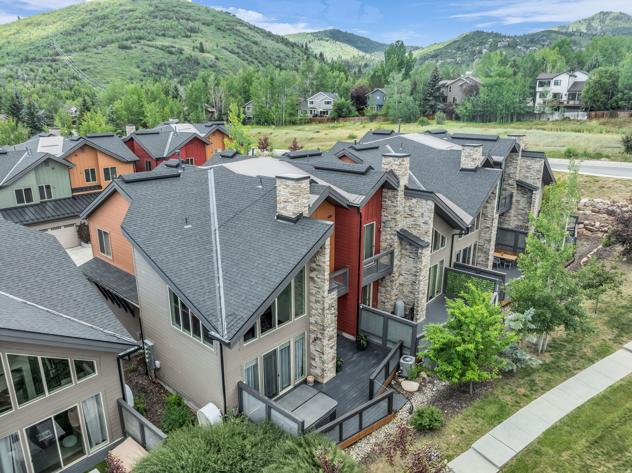 COURTYARDS AT QUARRY - Residential