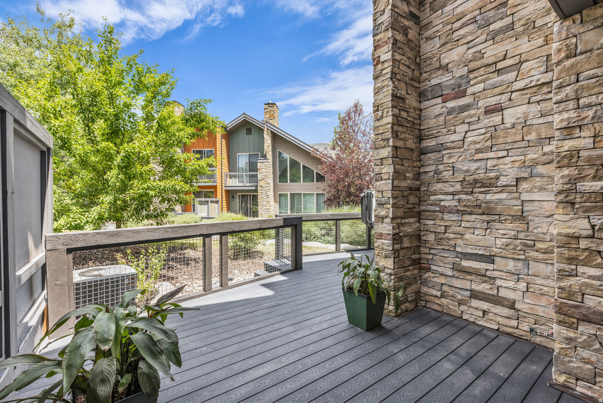 COURTYARDS AT QUARRY - Residential