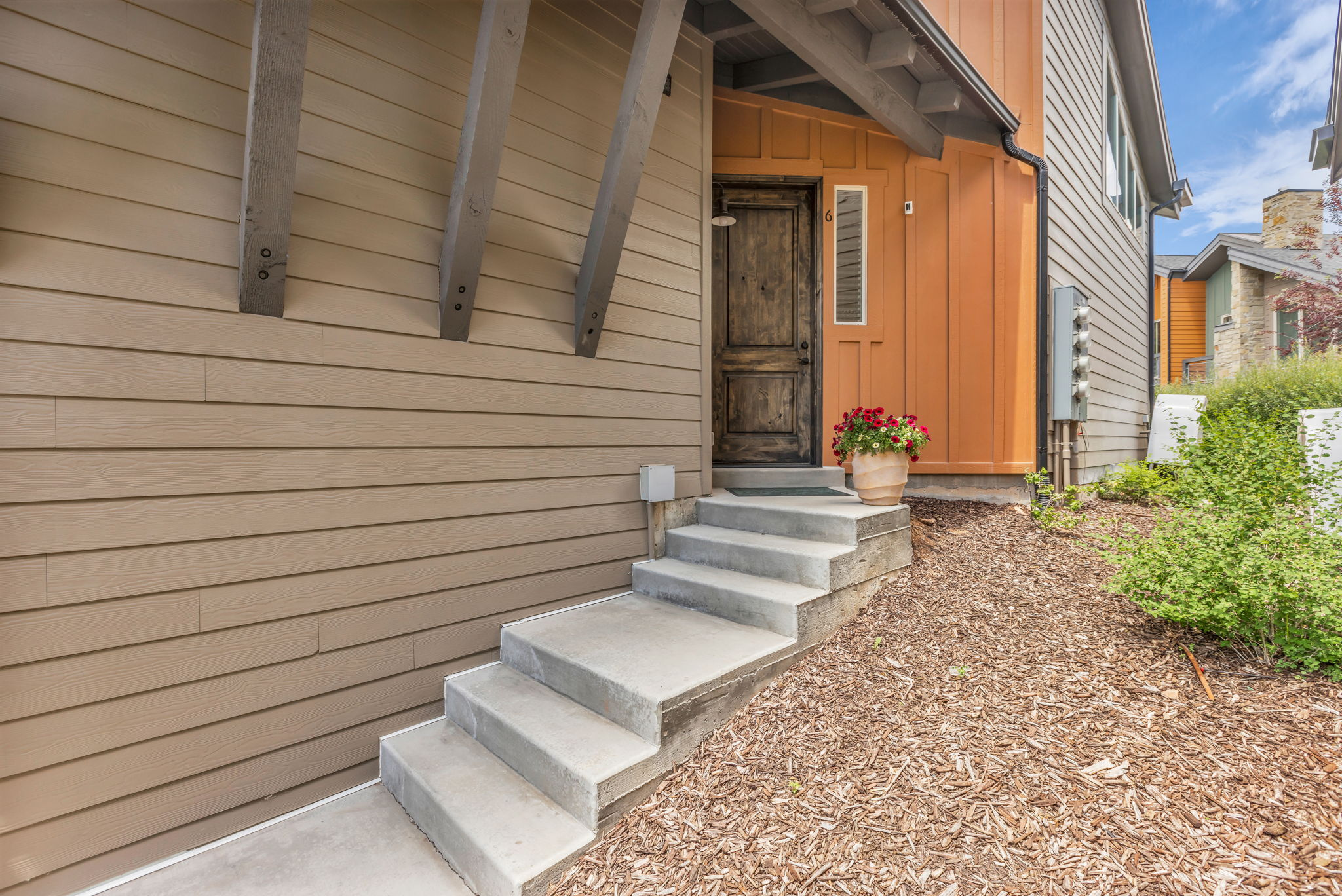 COURTYARDS AT QUARRY - Residential