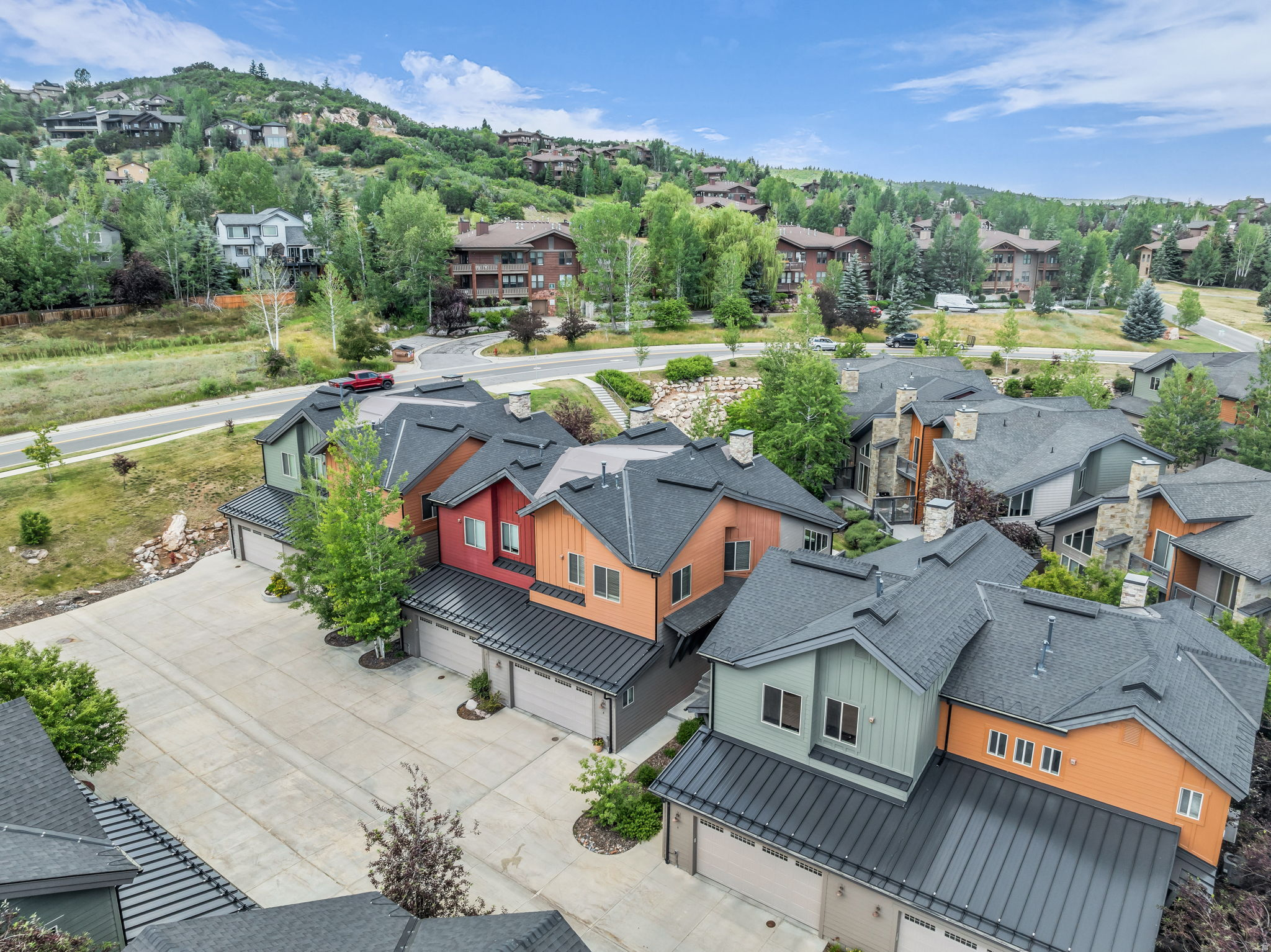COURTYARDS AT QUARRY - Residential