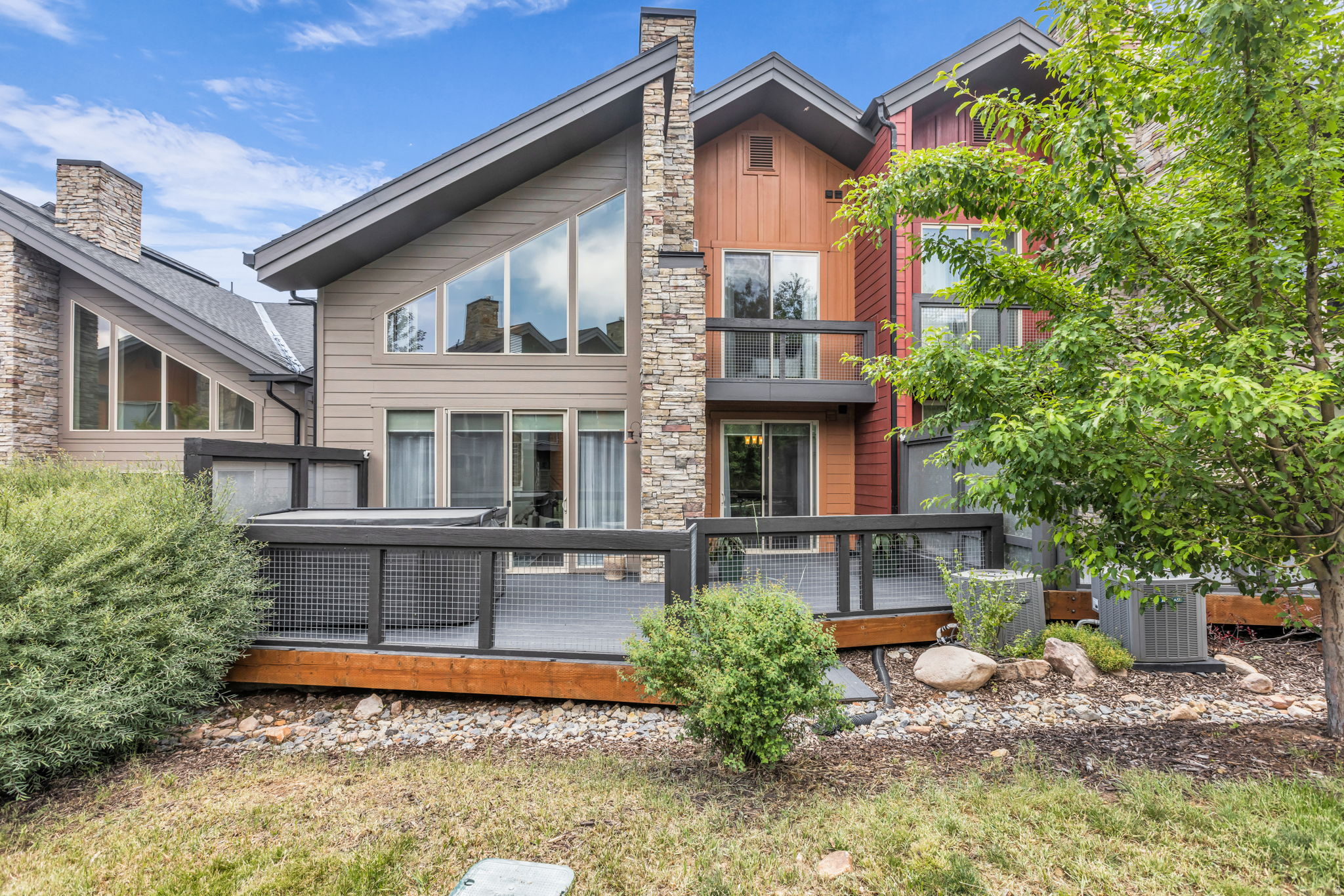 COURTYARDS AT QUARRY - Residential