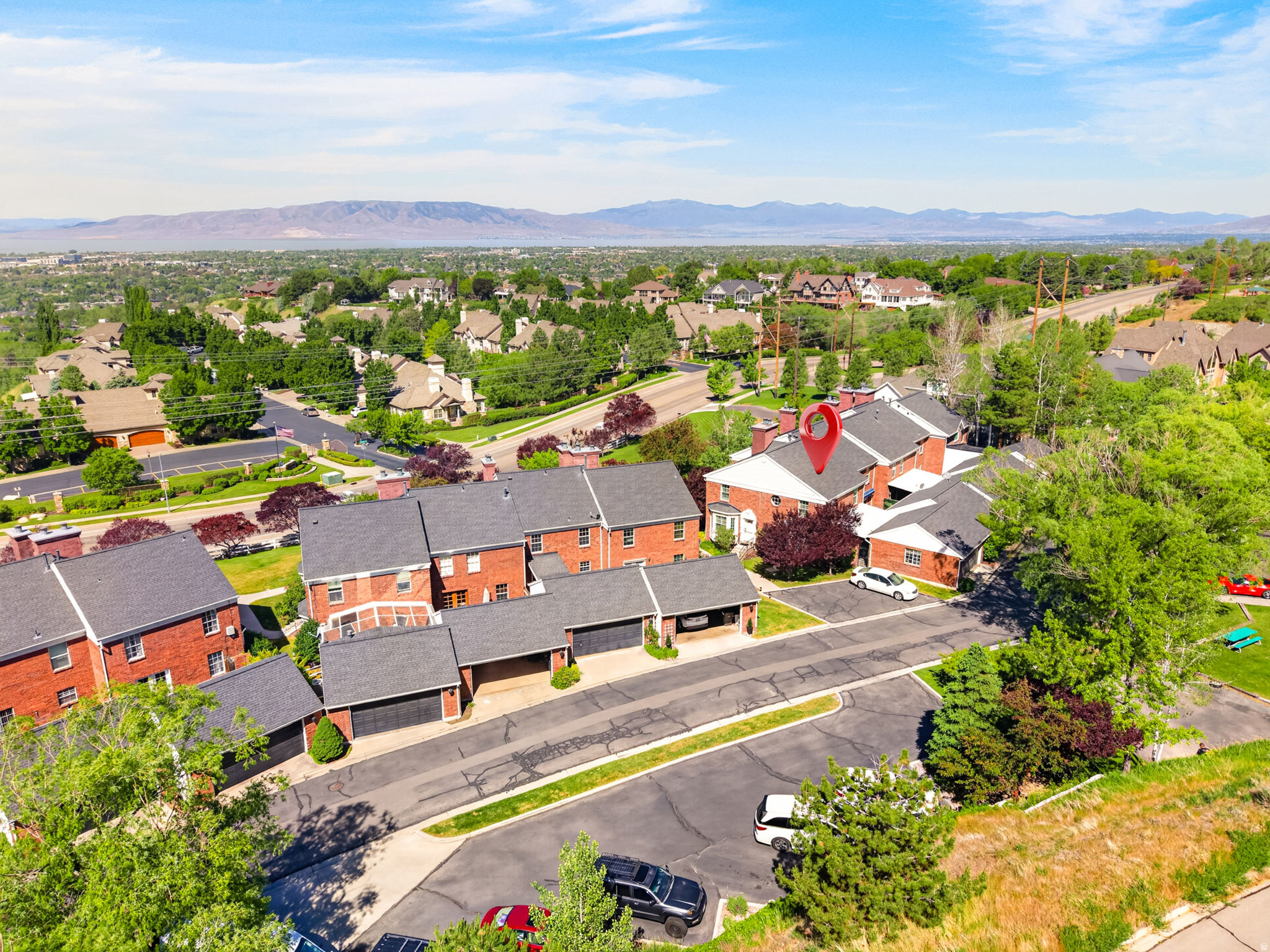 IVY AT THE RIDGE - Residential