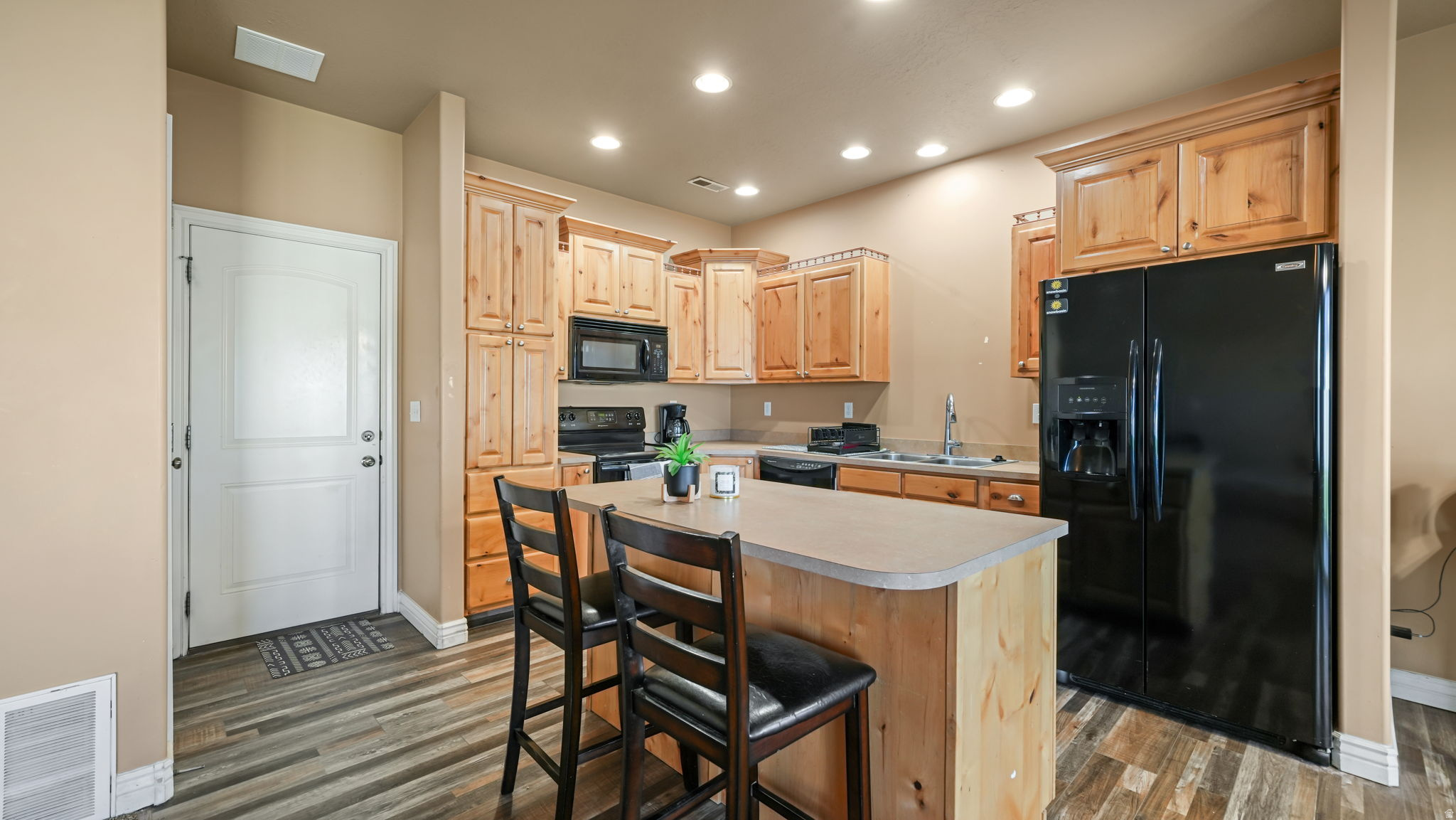 RIVER VALLEY 4 PLEX - Residential
