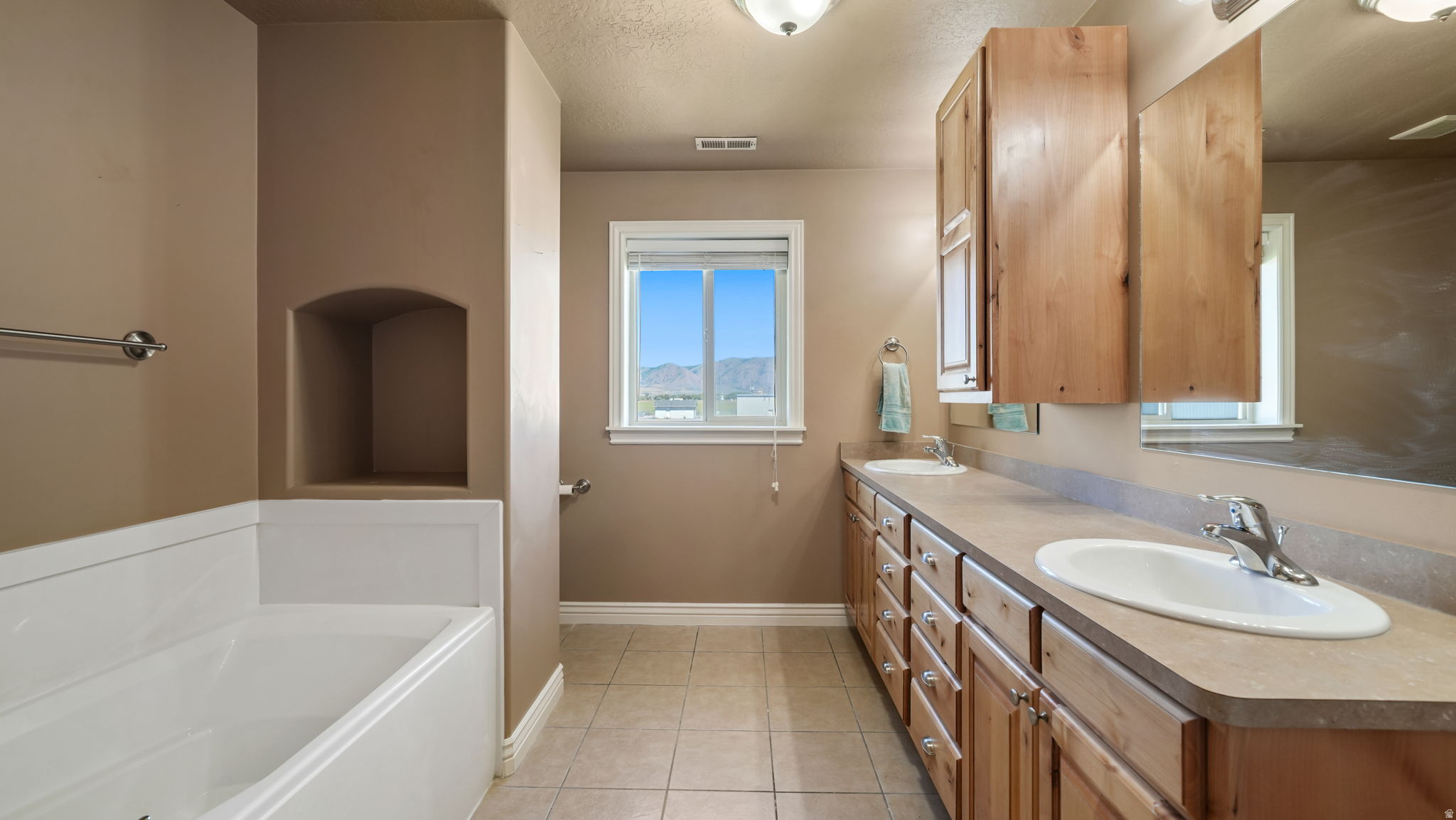 RIVER VALLEY 4 PLEX - Residential