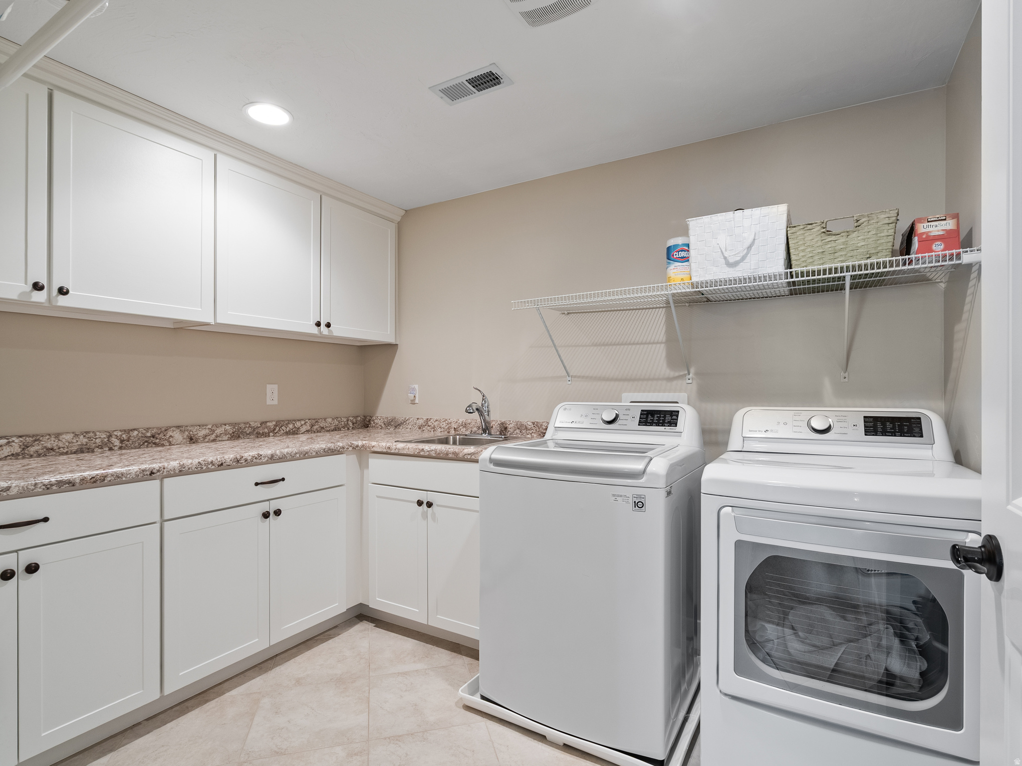 STIRLING POINTE - Residential