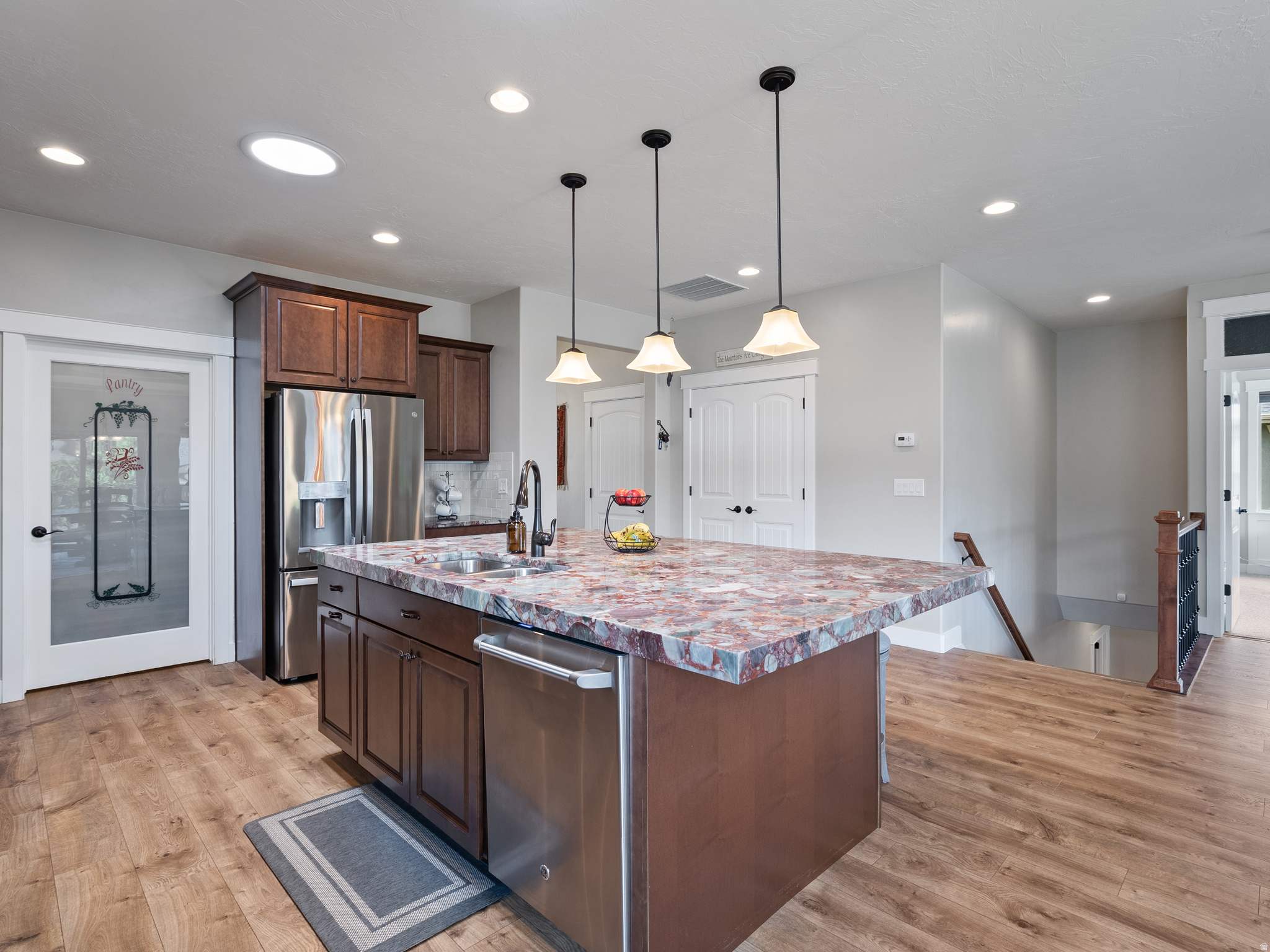 STIRLING POINTE - Residential