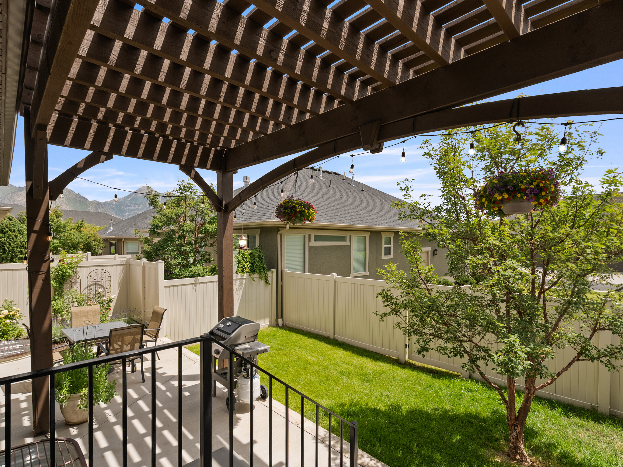 STIRLING POINTE - Residential