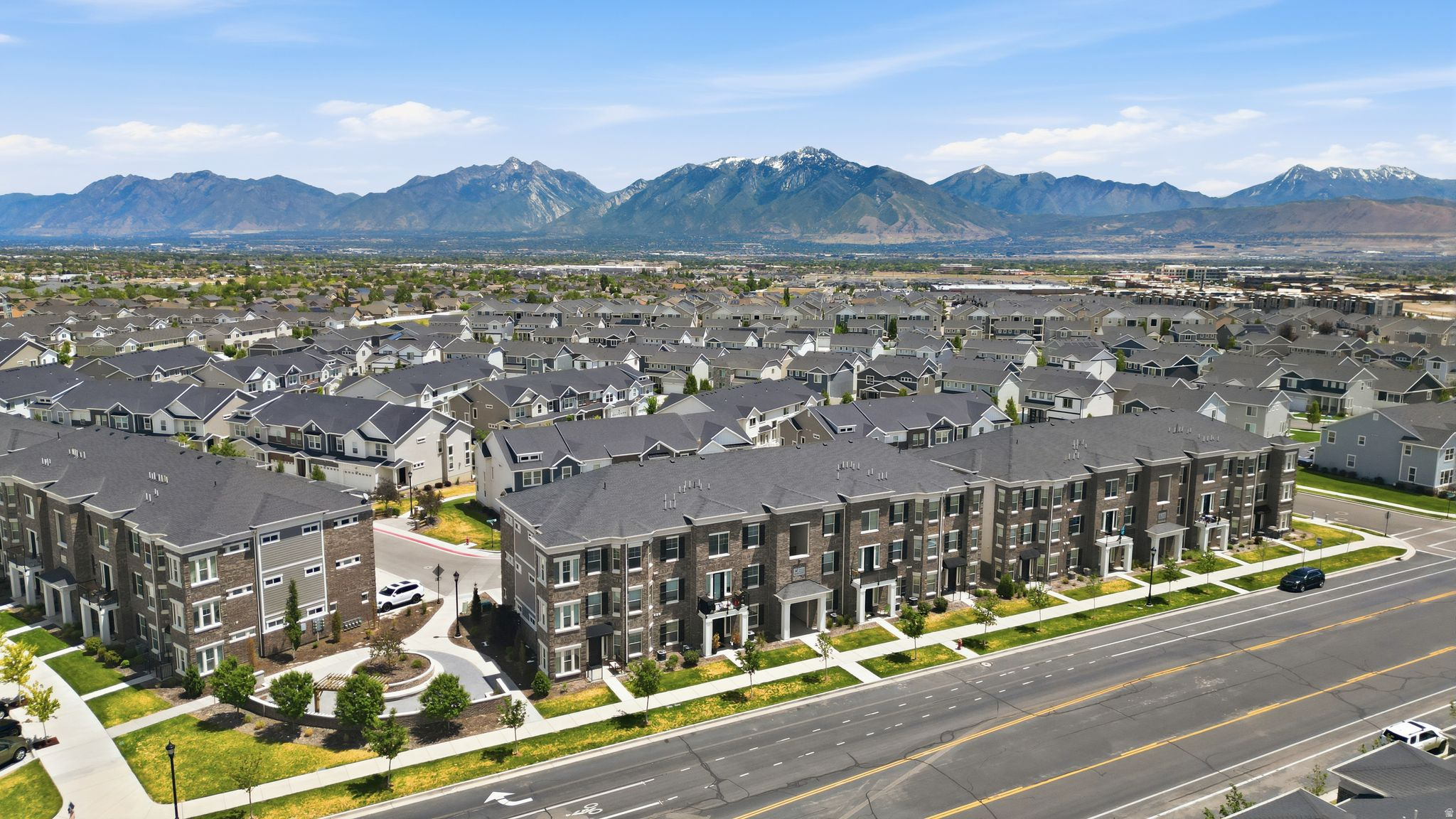 PARKSIDE - Residential