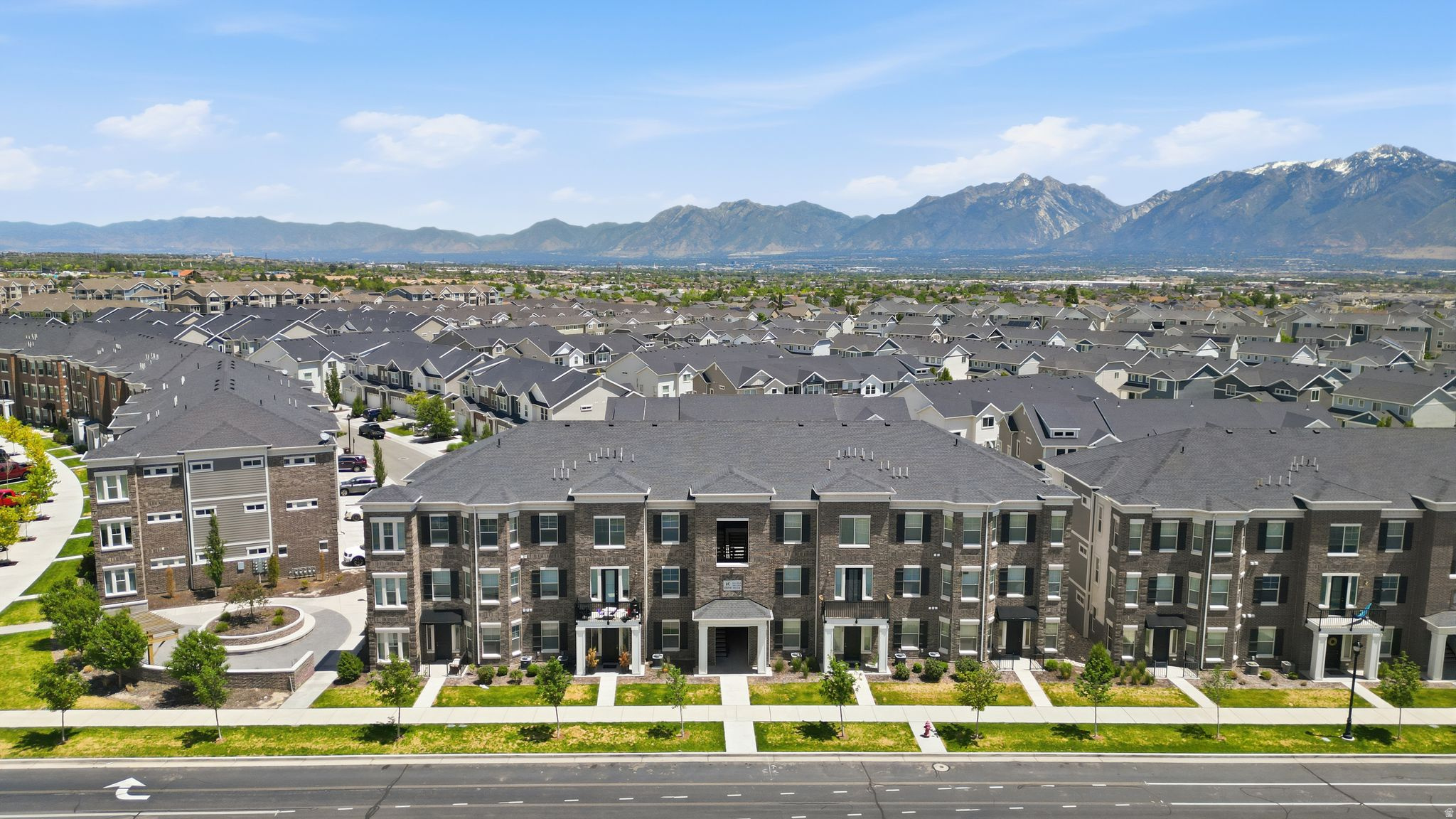 PARKSIDE - Residential