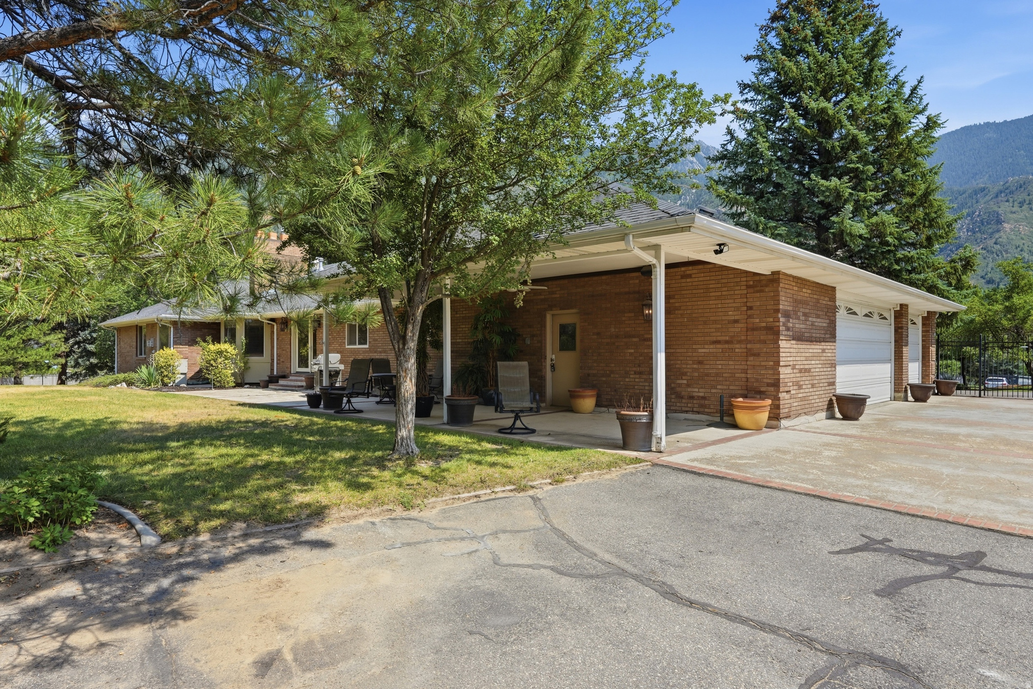 PEPPERWOOD - Residential
