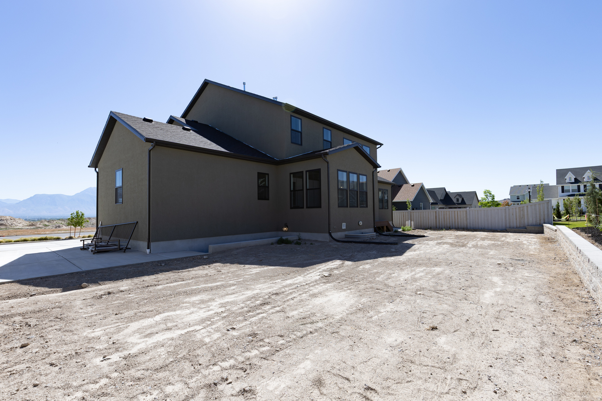 BEACON POINTE - Residential