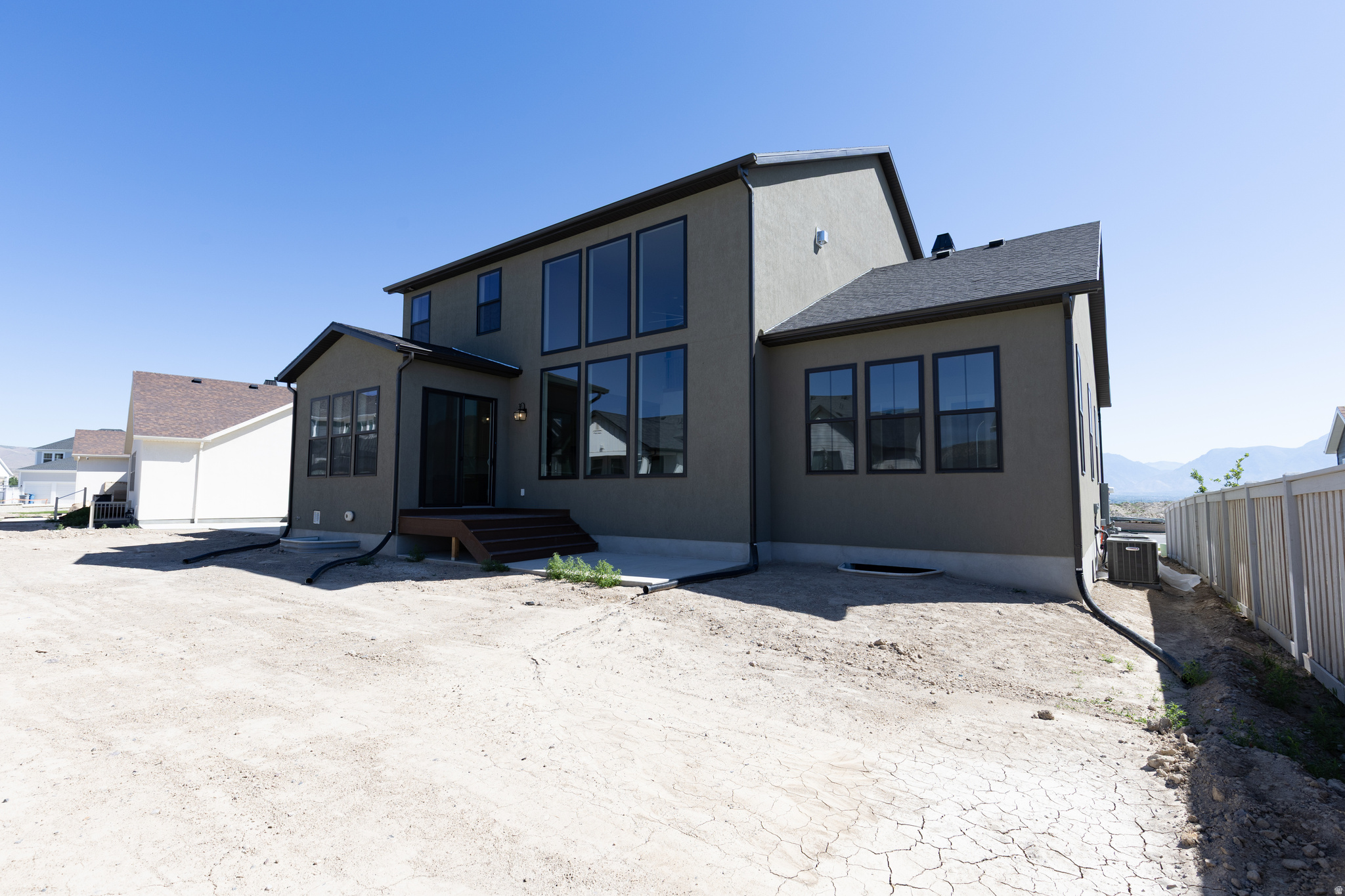 BEACON POINTE - Residential