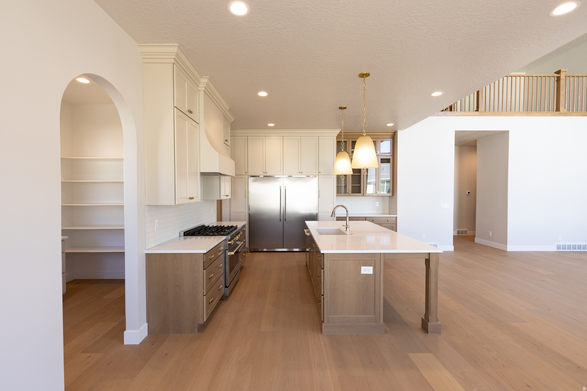 BEACON POINTE - Residential