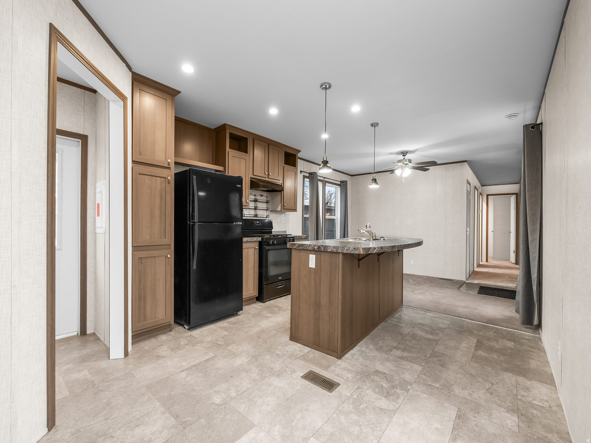 RIVERDALE - Residential