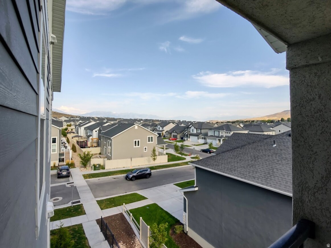 QUAILHILL - Residential