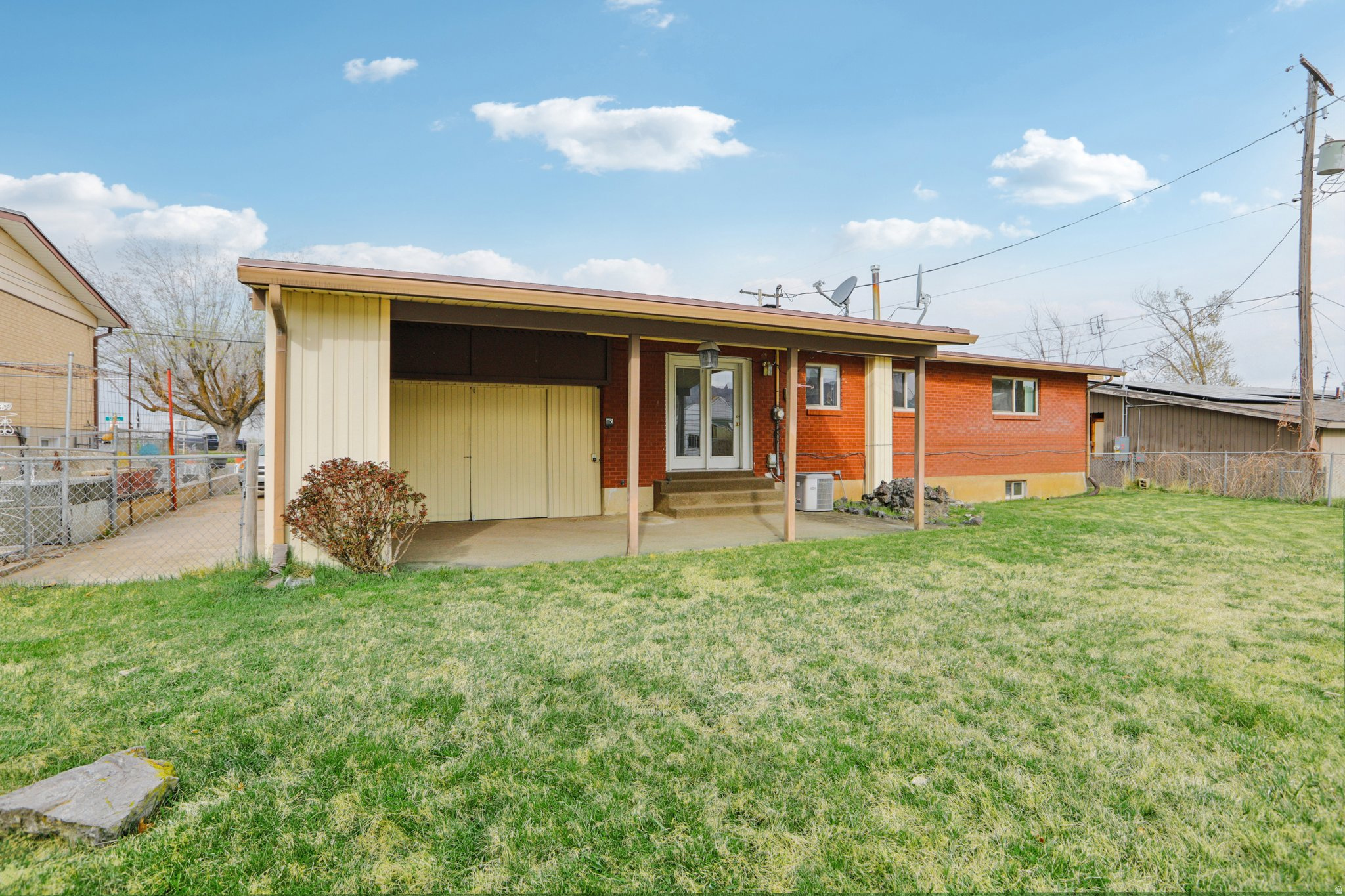 TIBBITT'S - Residential