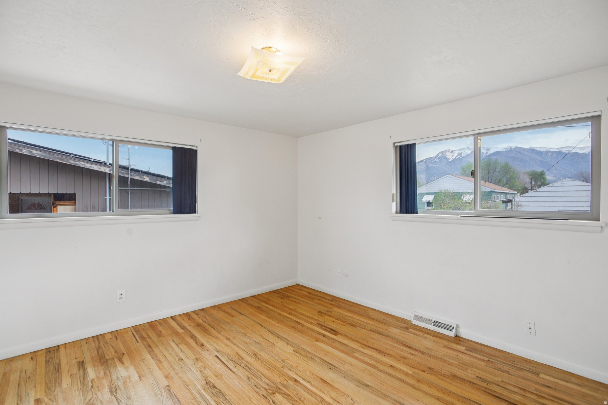 TIBBITT'S - Residential