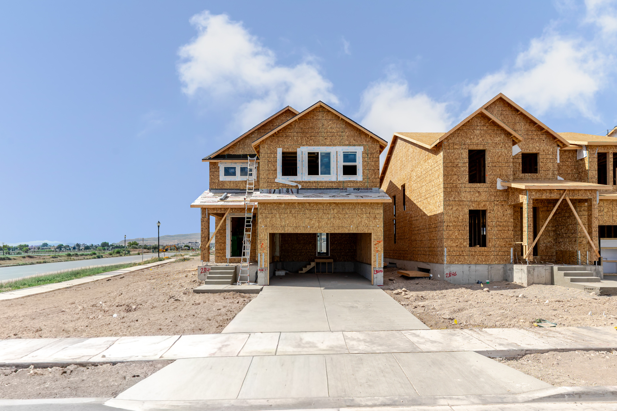 MOUNTAIN RIDGE - Residential