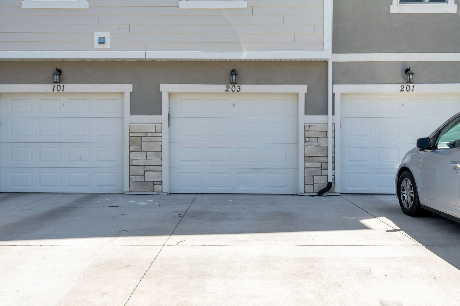 NORTH POINTE - Residential
