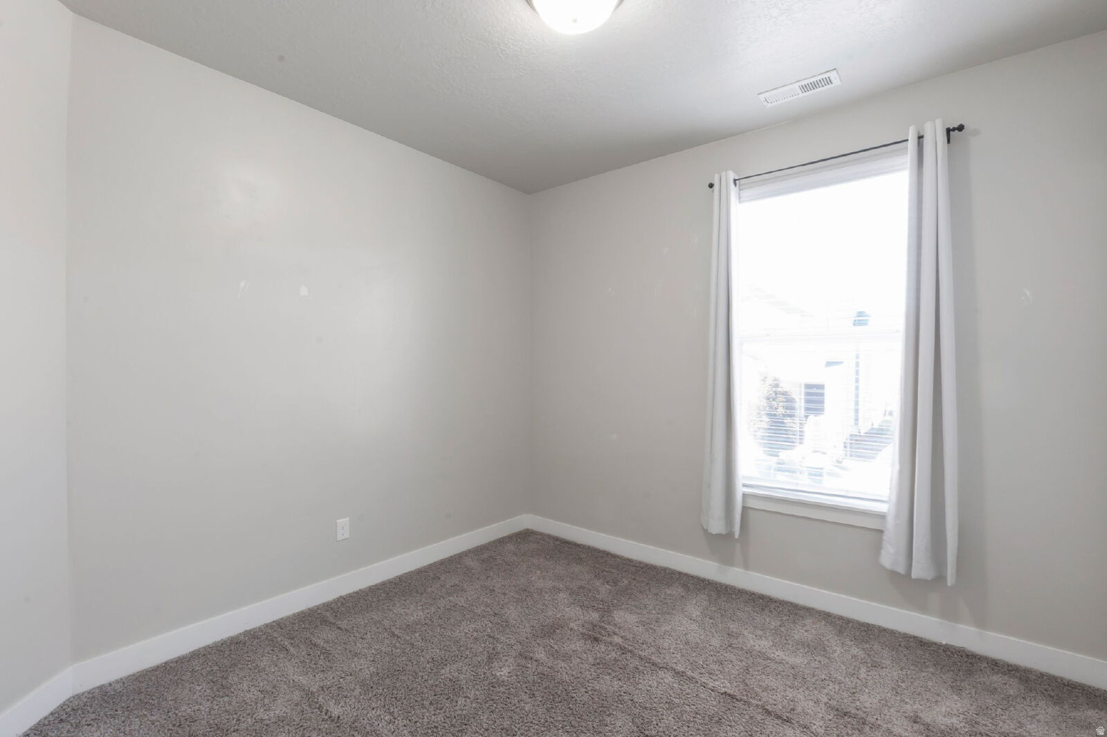 NORTH POINTE - Residential