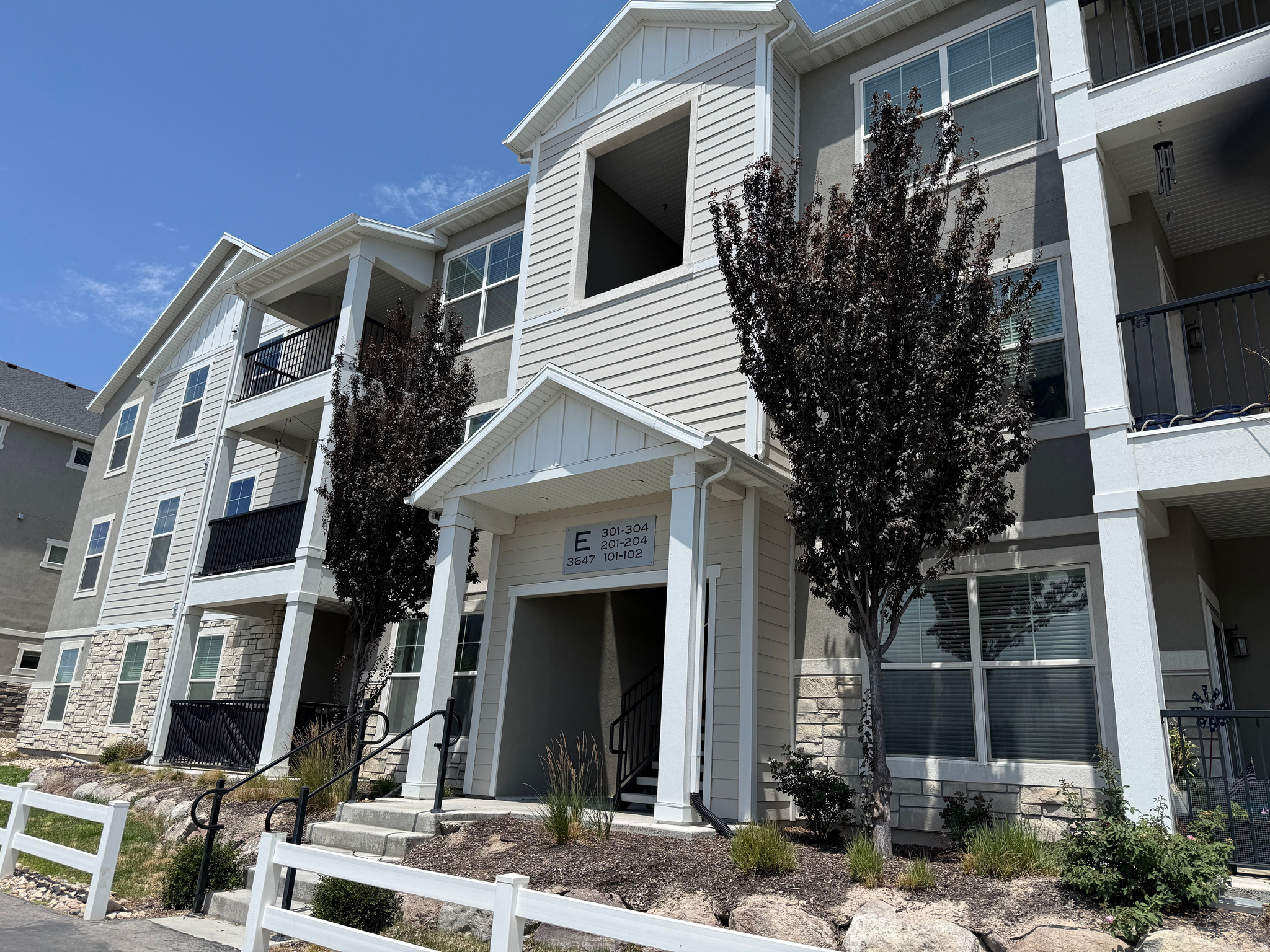 NORTH POINTE - Residential