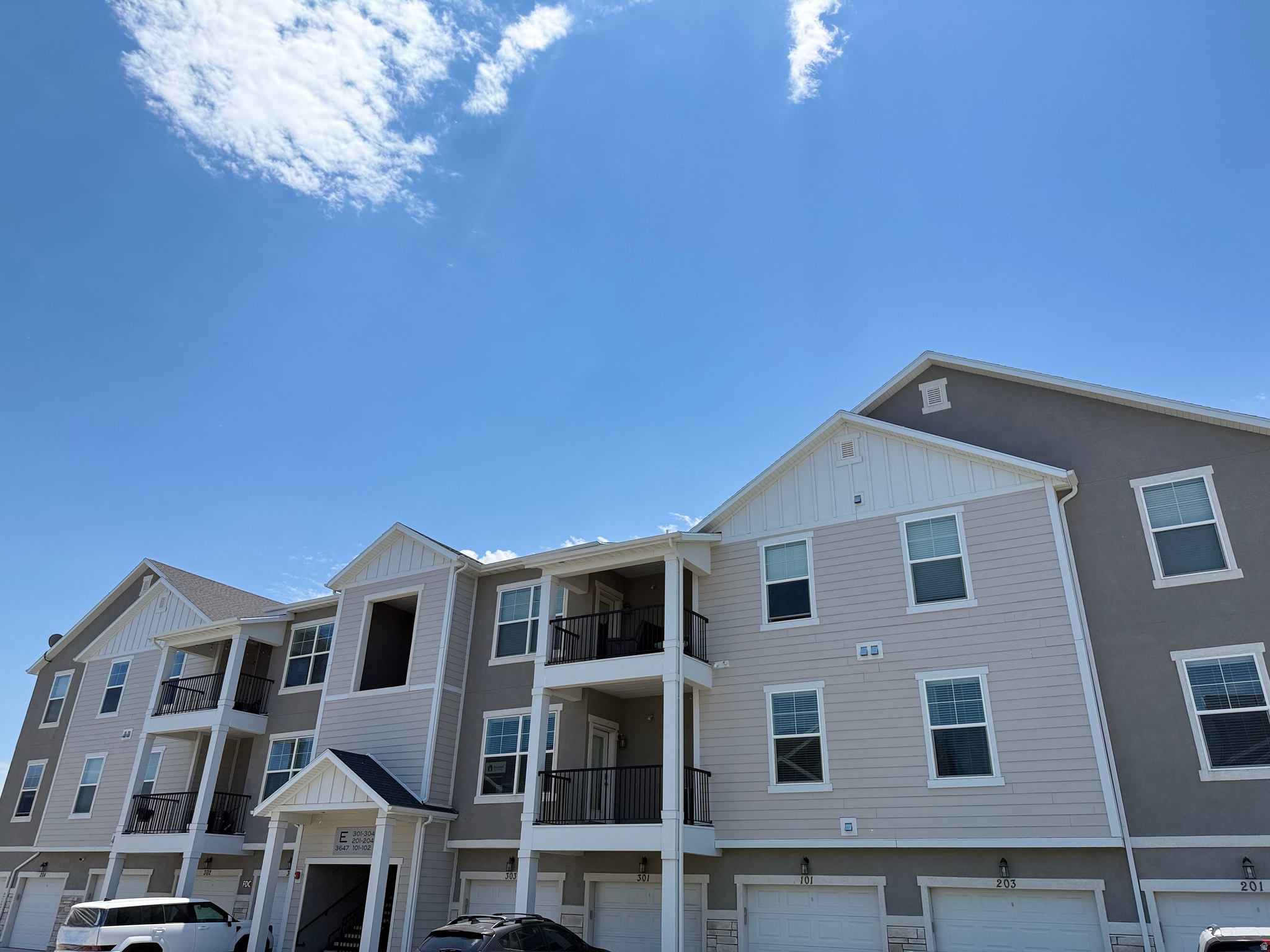 NORTH POINTE - Residential