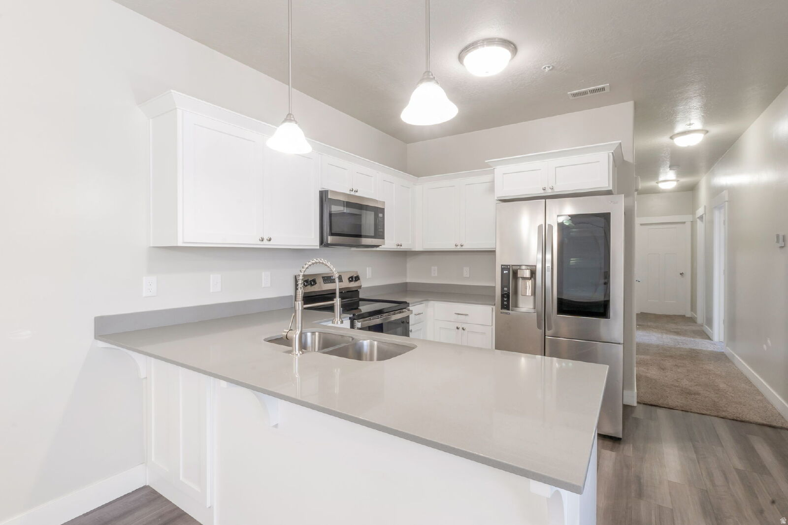 NORTH POINTE - Residential