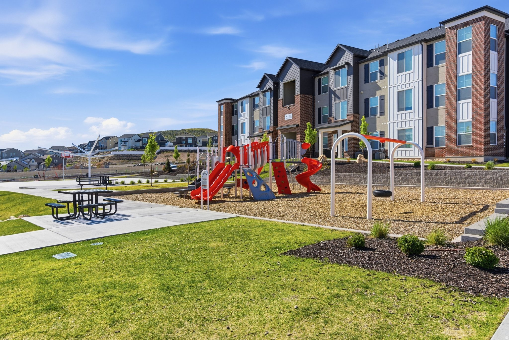RIDGE - Residential