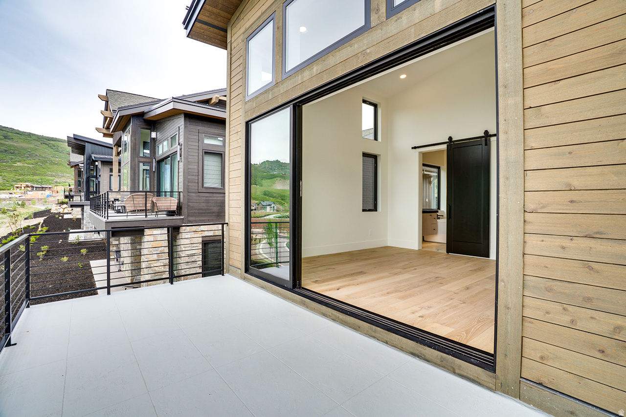 AMANTI LAGO - Residential