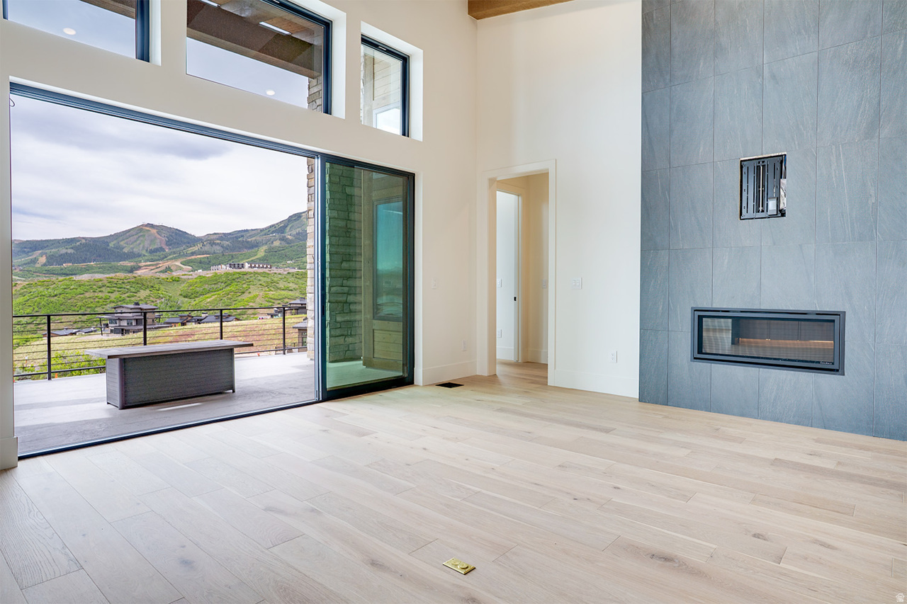 AMANTI LAGO - Residential