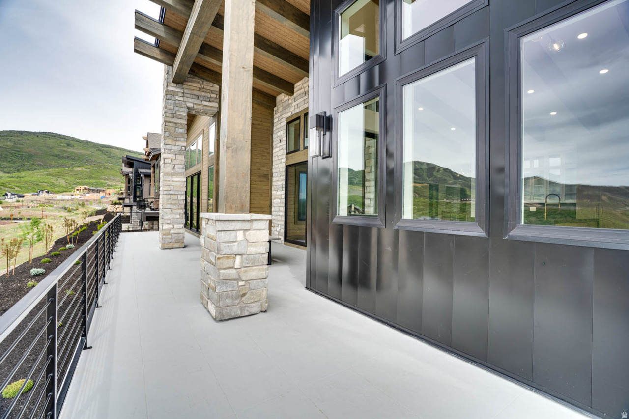 AMANTI LAGO - Residential