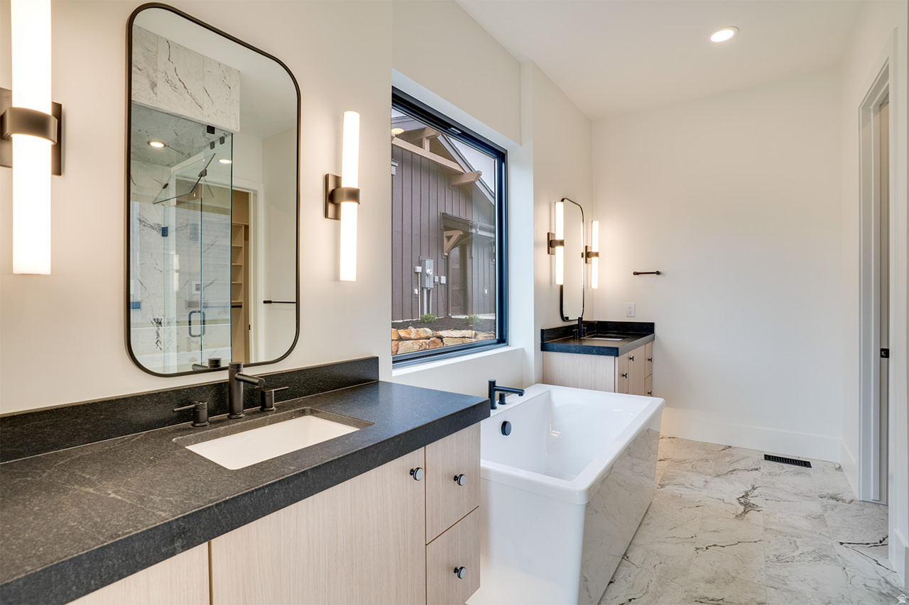 AMANTI LAGO - Residential