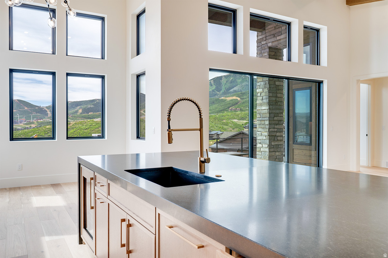 AMANTI LAGO - Residential