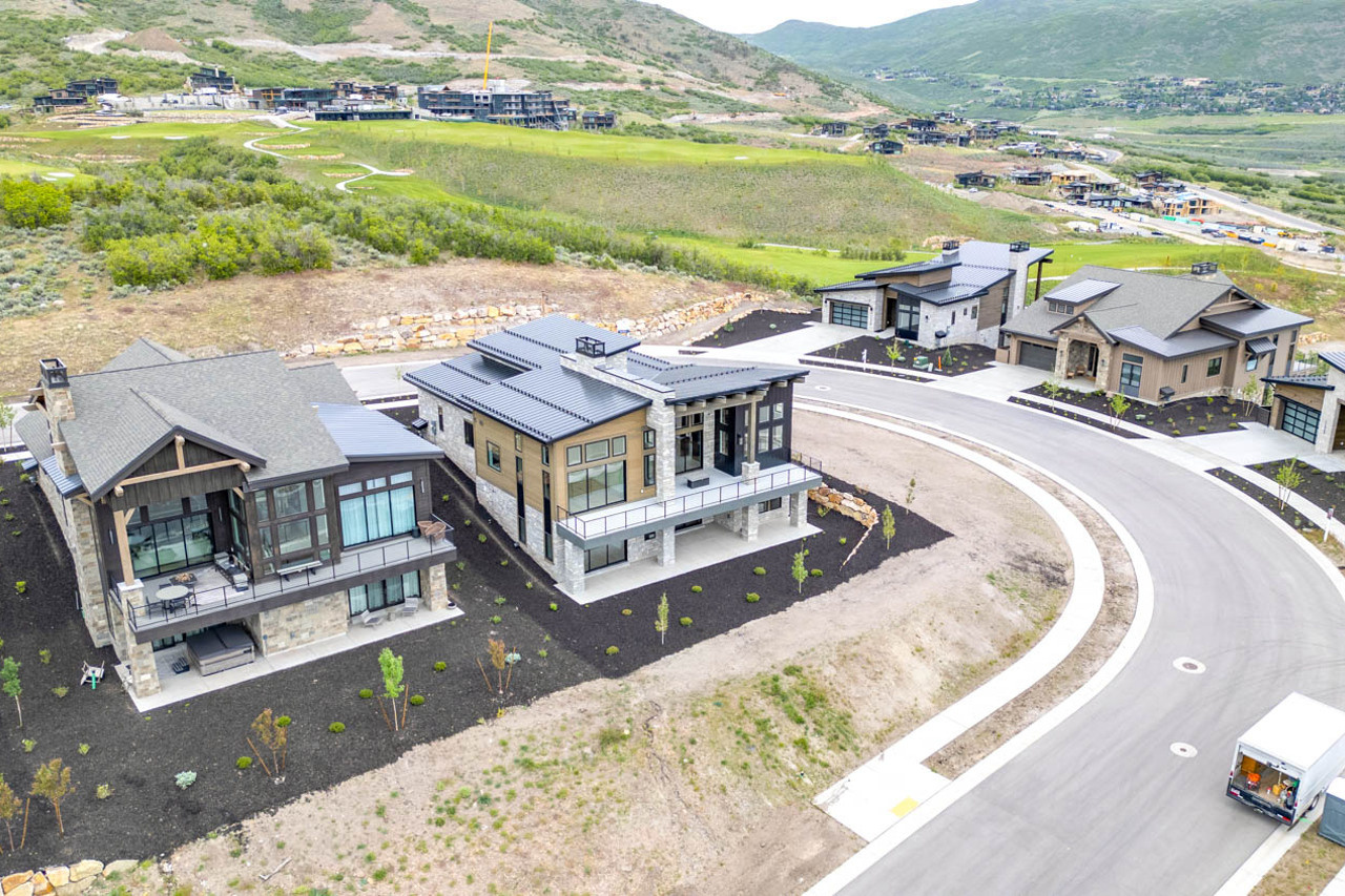 AMANTI LAGO - Residential