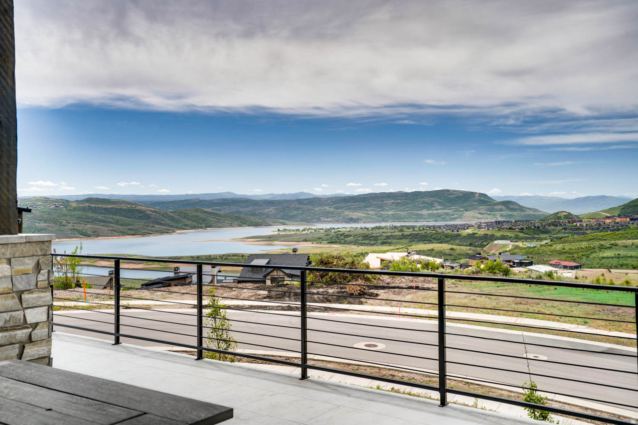 AMANTI LAGO - Residential
