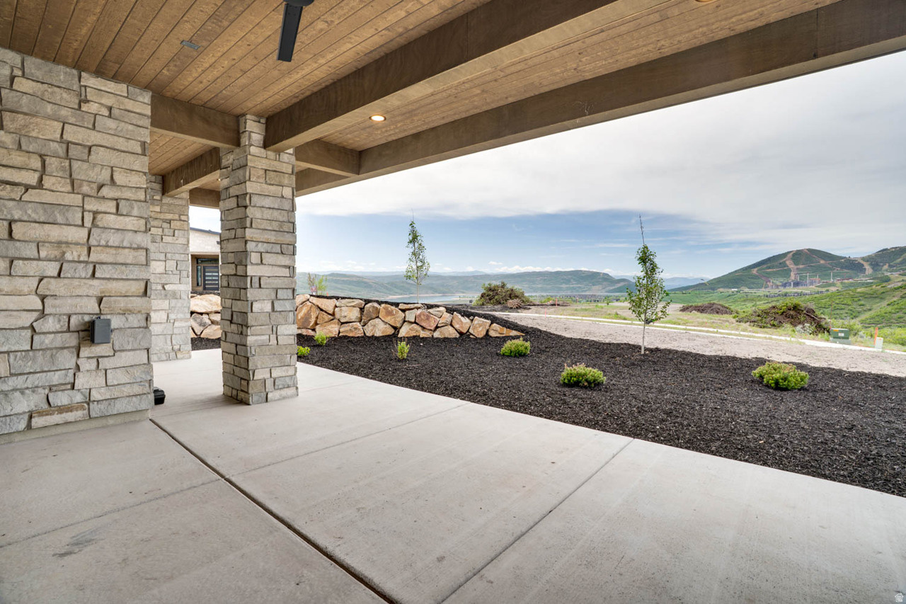 AMANTI LAGO - Residential