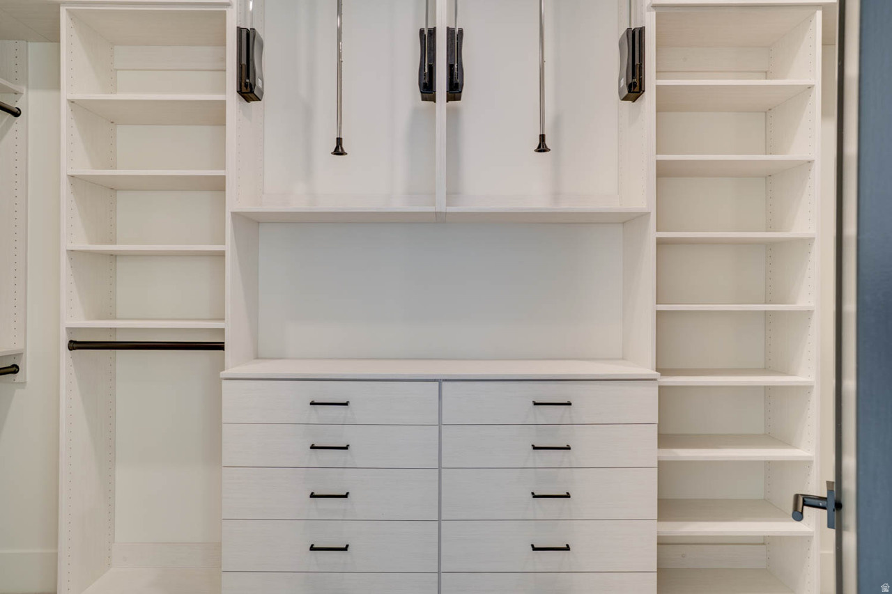 AMANTI LAGO - Residential