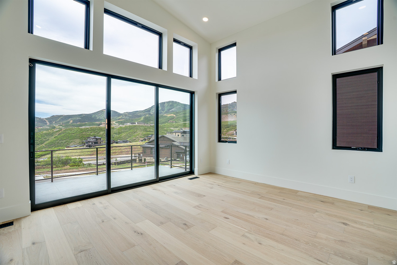 AMANTI LAGO - Residential