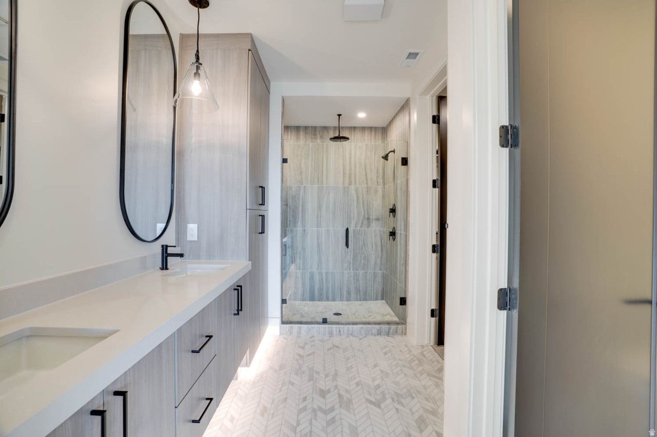 AMANTI LAGO - Residential