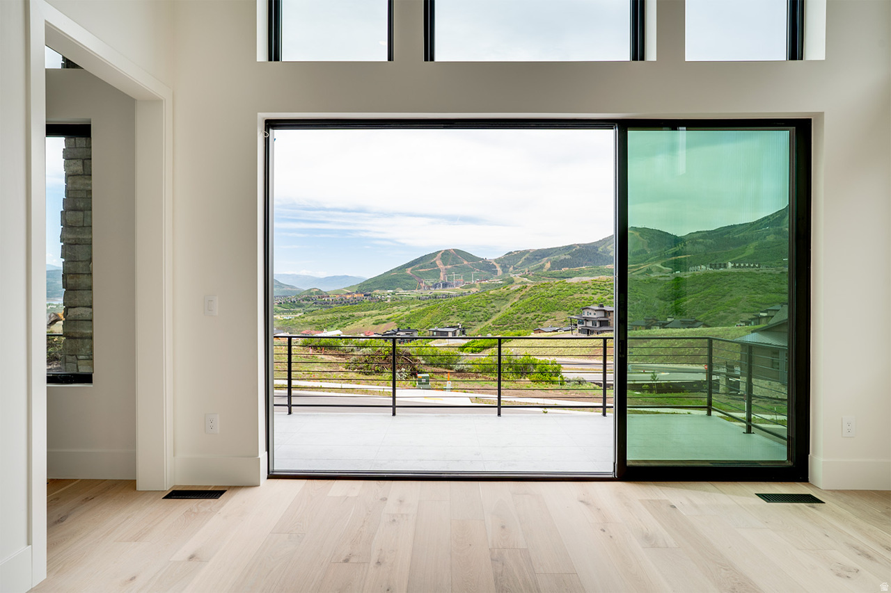 AMANTI LAGO - Residential